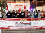 Pemkab PPU, instansi vertikal, organisasi kemasyarakatan beserta masyarakat PPU mendeklarasikan Pemilu Damai tahun 2024 pada sela kegiatan Pentas Seni dan Gebyar UMKM, Sabtu (27/01/2024) malam.Foto: IST/DiskominfoPPU.