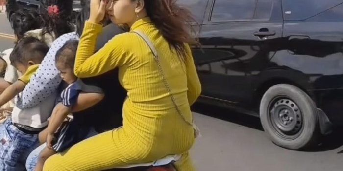 Emang Boleh? Naik Motor Bonceng 7 Empet-empetan Tanpa Helm