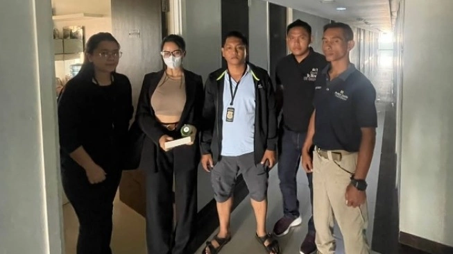 Polisi menangkap selebgram Fransiska Candra Novitasari alias Siskaeee (Bermasker)  di Yogyakarta. Foto: dok/Polisi