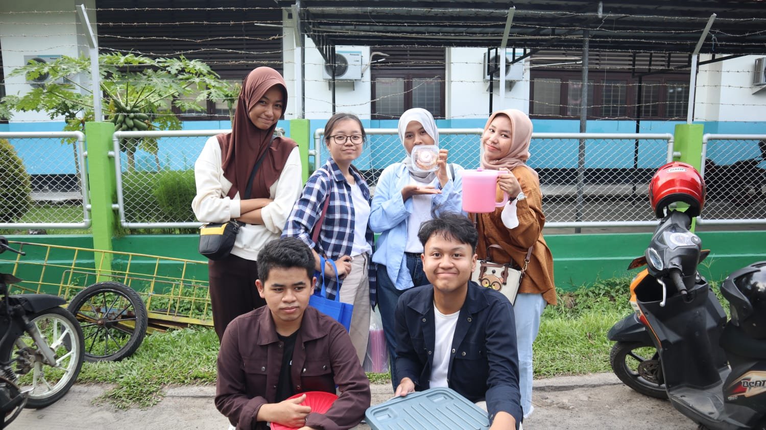 Tingkatkan Keahlian di Bidang Kewirausahaan, Siswa Siswi RPL Kelas XII SMKN 2 Balikpapan Buka Usaha