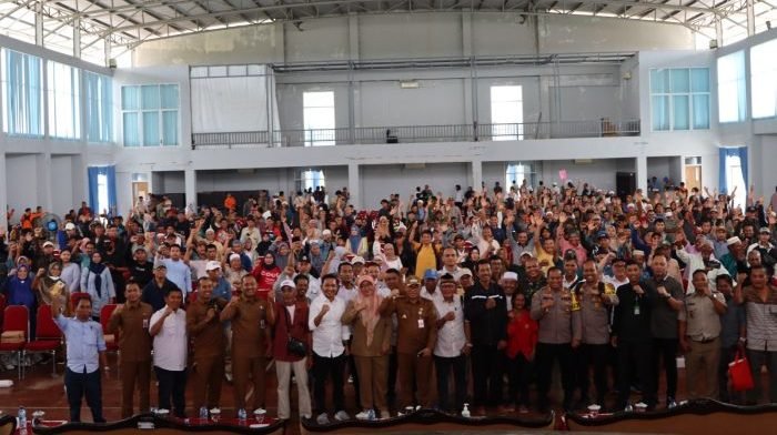 Tim GTRA Kabupaten Penajam Paser Utara kembali mensosialisasikan tentang subjek performa di luar Bandara VVIP dan Tol Segmen 5B di Kabupaten PPU yang berlangsung di Gedung Graha Pemuda KM 9 Nipah-Nipah, Selasa (23/01/2024). Foto: HO/DiskominfoPPU.