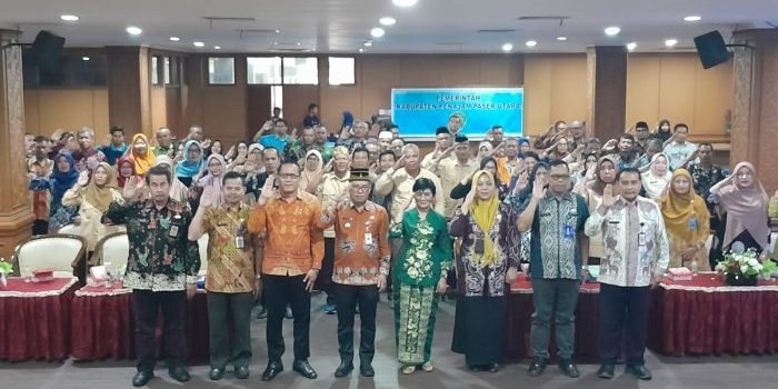 Pj Bupati PPU Buka Acara Pemenuhan Komitmen Antar OPD untuk SLP: Diskusi dan Rumuskan Langkah Strategis