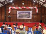 Bupati Mahulu Bonifasius Belawan Geh saat memberikan sambutan dalam acara Laliq Ataq bersama masyarakat di Balai Adat Ujoh Bilang, Minggu (18/02/2024). Foto: HO/Prokopim Mahulu