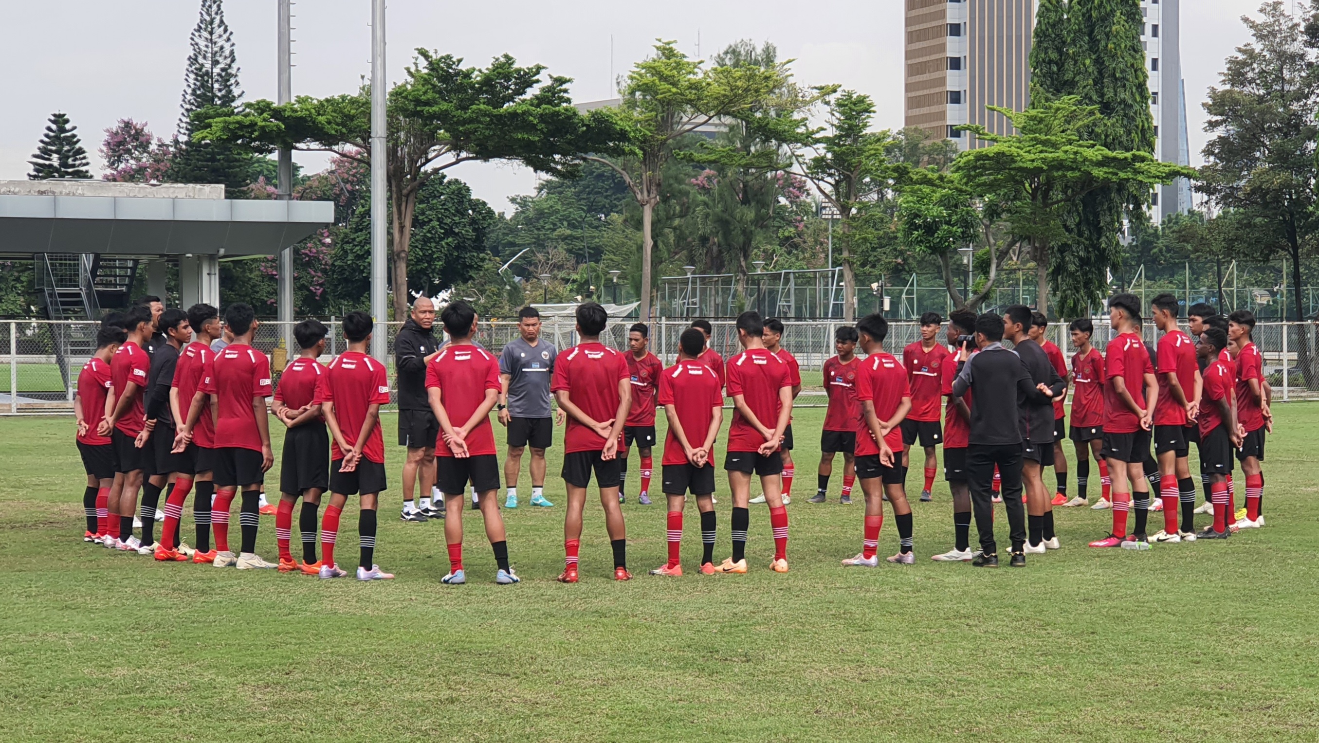 Indra Sjafri Delegasikan Nova Arianto sebagai Pelatih Kepala Tim U-16