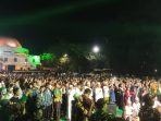 Ribuan Pelajar Balikpapan Bersholawat di BSCC/ DOME, pada hari Jumat (2/2/2024) malam. Foto: BorneoFlash.com/Niken Sulastri.
