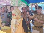 Wali Kota Balikpapan H Rahmad Mas'ud bersama Forkopimda meninjau TPS 51 di Jalan Lumba-lumba RT 11 Kelurahan Manggar Baru Kecamatan Balikpapan Timur, pada hari Selasa (13/2/2024). Foto: BorneoFlash.com/Niken Sulastri.