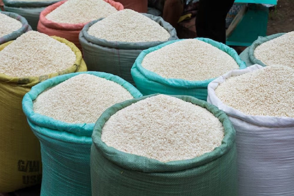 Ilustrasi; harga beras kemasan 5 kg di pasaran yang mencapai Rp 56 ribu.Foto: IST/HarianJogja