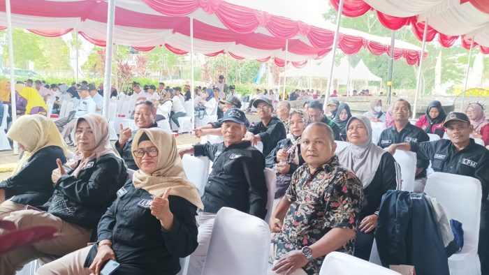 Pencanangan Bulan Bhakti Gotong Royong Masyarakat (BBGRM) dilaksanakan di Bendali Wonorejo Kelurahan Gunung Samarinda Kecamatan Balikpapan Utara, pada hari Sabtu (02/03/2024). Foto: BorneoFlash/Niken Sulastri