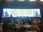 Wakil DPRD Kota Balikpapan, Budiono saat memberikan sambutan dalam kegiatan Musrenbang Kota Balikpapan Tahun 2024, dalam rangka RPJPD 2025-2045 dan RKPD 2025, di Ballroom Novotel Hotel Balikpapan, pada hari Kamis (7/3/2024). Foto: BorneoFlash/Niken Sulastri