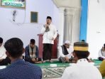 Dalam Safari Ramadan ini, Tohar juga menyerahkan secara simbolis pendistribusian santunan (ZIS) kepada mustahik di wilayah itu. Foto: HO/Diskominfo PPU