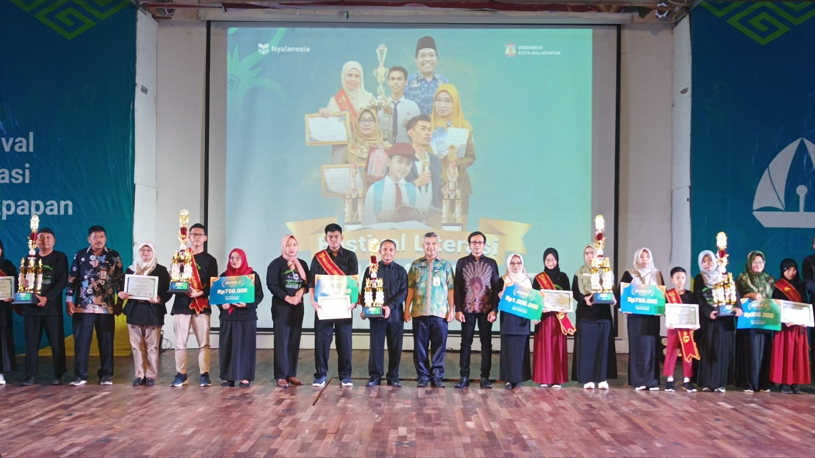 Wali Kota Balikpapan Dianugerahkan Tokoh Penggerak Literasi Nasional