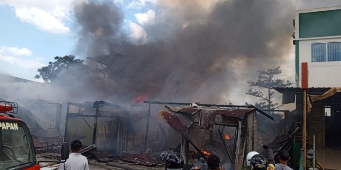 Kebakaran di Sungai Ampal Balikpapan, Terdapat Korban Satu Orang Anak 