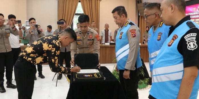 Seleksi Penerimaan Terpadu Polri 2024, Irwasda Polda Kaltim Pimpin Pengambilan Sumpah dan Penandatanganan Pakta Integritas 