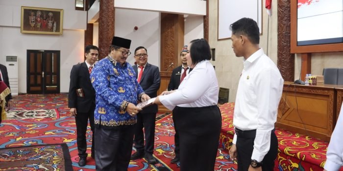 Ratusan Guru di Kubar Terima SK PPPK tahun 2024, Sekda: Dedikasikan Diri bagi Kemajuan Pendidikan Daerah