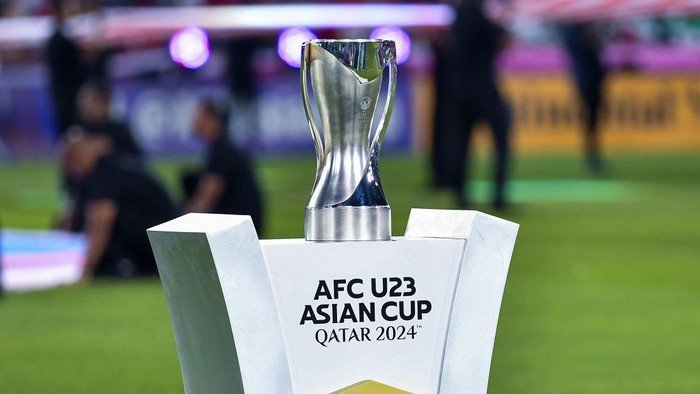 Trophy Piala Asia U-23 2024. Foto: IST/NurPhoto via Getty Images