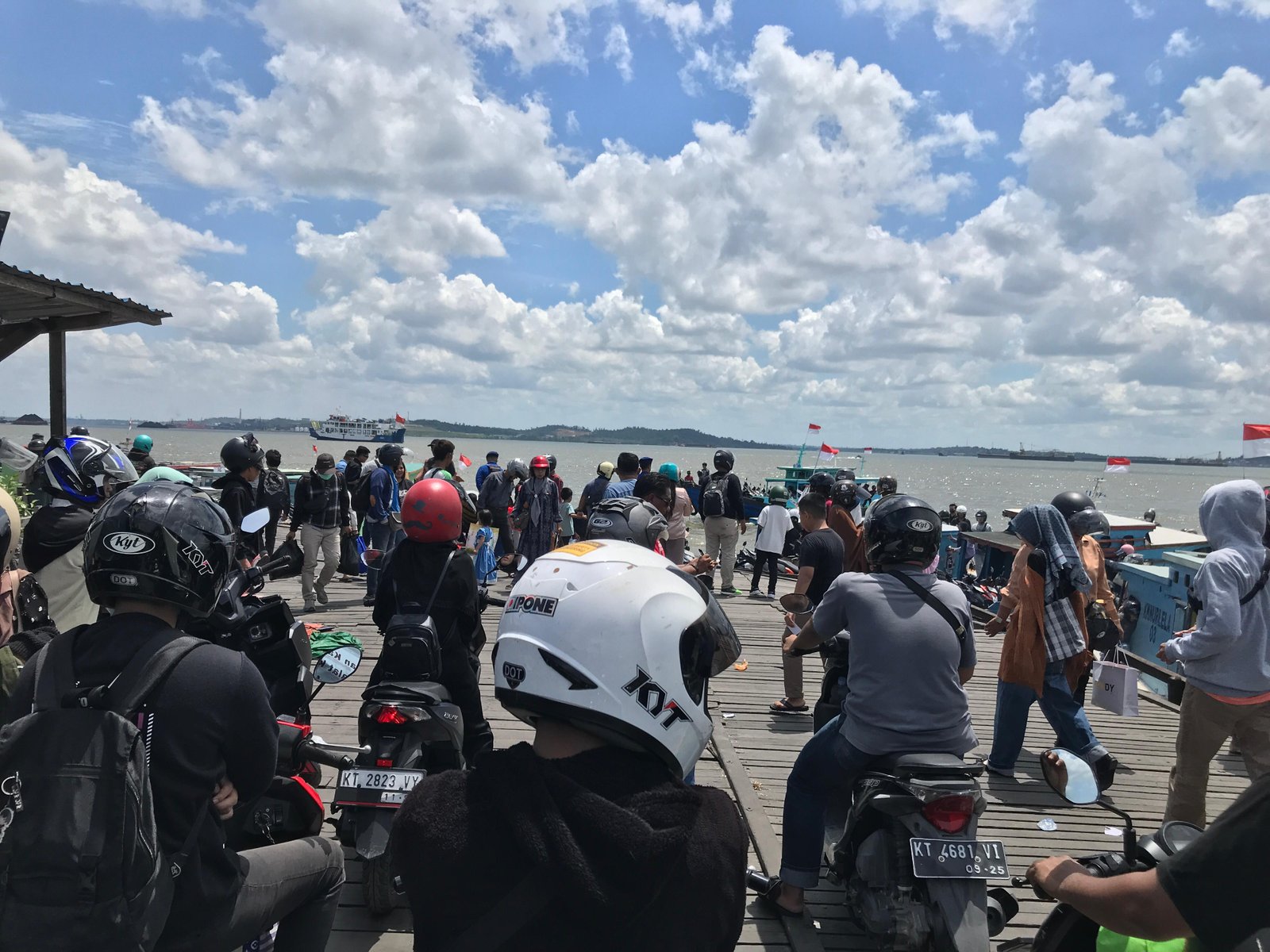 Hari ke-2 Lebaran di Pelabuhan Klotok Penajam Dipenuhi Pengendara Sepeda Motor