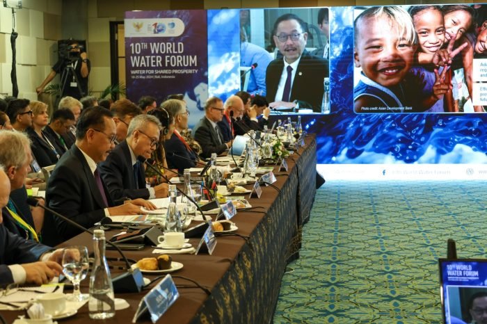 Bambang Susantono menekankan bahwa transformasi digital dapat menyediakan data yang luas untuk analisis mendalam, meningkatkan efisiensi, dan memperkuat ketahanan sistem air. Foto: HO/Humas OIKN