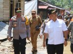 Kapolda Kaltim Irjen Pol Nanang Avianto, bersama Pj Gubernur Akmal Malik memantau Kampung Ujoh Bilang di Kabupaten Mahakam Ulu, pada Sabtu (18/5/2024). Foto: HO/Humas Polda Kaltim