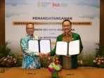 Kepala Otorita IKN Bambang Susantono (kanan) dan Ketua Dewan Direktur INA Ridha Wirakusumah saat penandatanganan MoU di Hotel Grand Hyatt Bali, Minggu (19/05/2024). Foto: HO/Humas OIKN