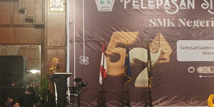 Nurlena Mas'ud Hadiri Pelepasan Siswa Kelas XII SMKN 2 Balikpapan, Ini Pesannya 