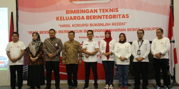 Para Pejabat Pemkot beserta Pasangan Ikuti Bimtek, Cegah Korupsi di Lingkungan Keluarga ASN