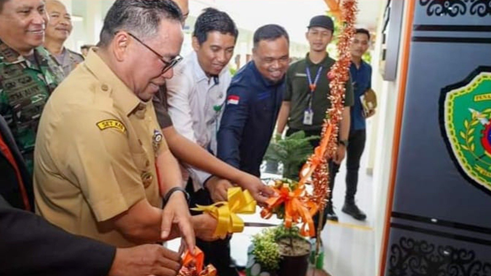 Penjabat (Pj) Bupati Penajam Paser Utara (PPU) Makmur Marbun meresmikan Gedung Hemodialisis, di RSUD Ratu Aji Putri Botung, Senin (13/5/2024). Foto: IST/DiskominfoPPU