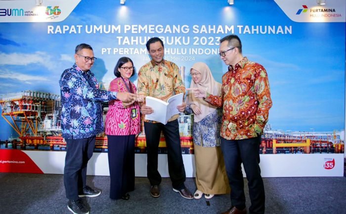 RUPS Tahunan 2023 dihadiri oleh Komisaris Utama PHI Meidawati beserta jajaran Dewan Komisaris PHI dan Direktur Utama PHI Sunaryanto, Direktur PT Pertamina Pedeve Indonesia, Rahmi Amini, VP Controller PT Pertamina Hulu Energi Caesarian. Foto: HO/PHI