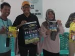 Wakil Ketua DPRD Balikpapan, H. Laisa Hamisah, SKM (kedua dari kiri) bersama Lurah Sepinggan Baru, Sarbini dan Dokter dan staf Puskesmas Saat menghadiri peresmian Posyandu RT 18 Kelurahan Sepinggan Baru, Kecamatan Balikpapan Selatan. Foto: BorneoFlash/IST