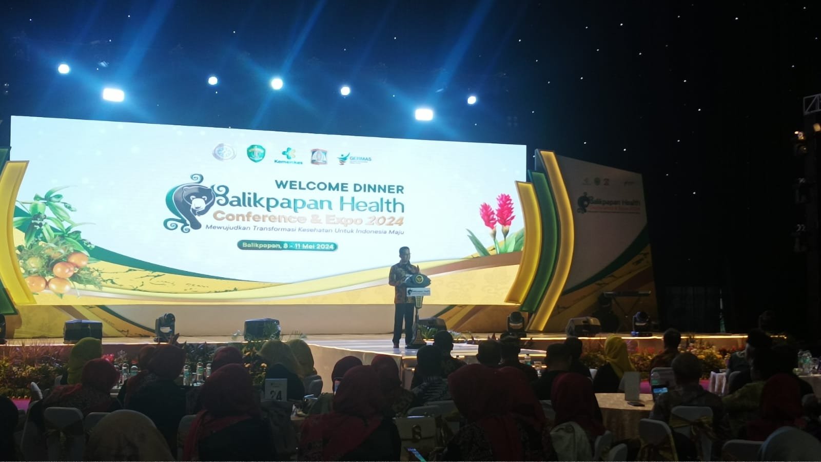 Wali Kota Balikpapan H. Rahmad Mas'ud menyambut hangat kehadiran para peserta event Balikpapan Health Conference and Expo Tahun 2024, dengan jamuan makan malam di Balikpapan Sport Convention Center (BSCC)/DOME Balikpapan Pada Hari Kamis (9/5/2024) Malam. Foto: BorneoFlash/Niken Sulastri