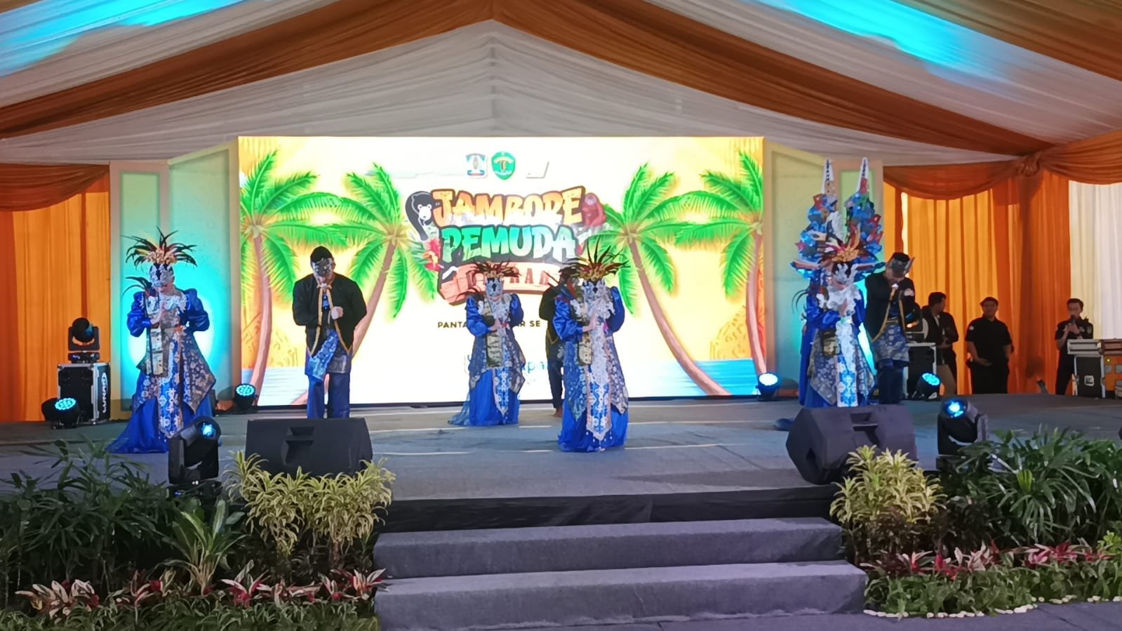 Penampilan devile Jambore Pemuda Daerah Kota Bontang