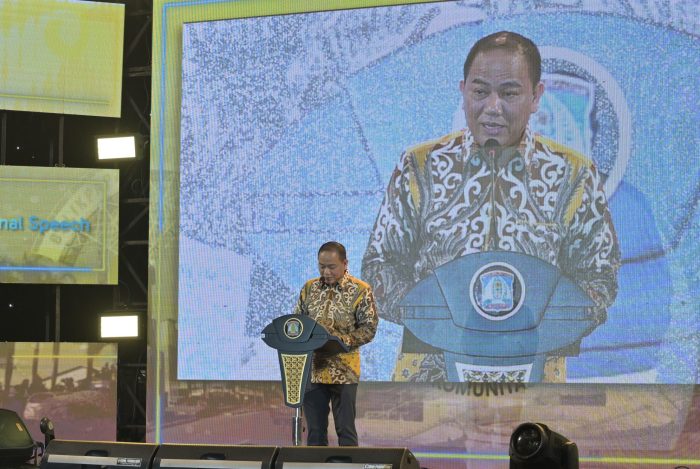 Asisten II Bidang Perekonomian, Pembangunan dan Kesejahteraan Rakyat Sekretariat Daerah Kota Balikpapan, Andi Muhammad Yusri Ramli, saat penutupan YCC, di Ballroom Novotel Hotel Balikpapan, pada Minggu (02/06/2024). Foto: BorneoFlash/IST