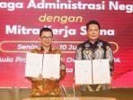 Bupati Mahulu Bonifasius Belawan Geh saat Penandatanganan MoU dengan Pelaksana Tugas (Plt.) Kepala Lembaga Administrasi Negara (LAN) RI Muhammad Taufiq di Gedung B LAN Lantai 2 Aula Prof. Dr. Agus Dwiyanto, MPA, Jakarta Pusat, Senin (10/6/2024). Foto: HO/Prokopim Mahulu