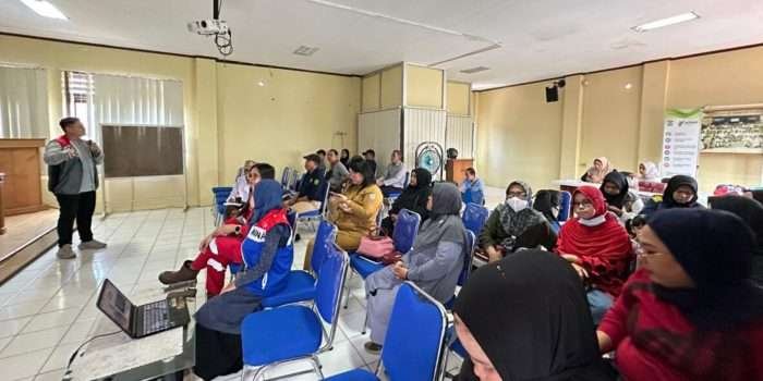 KPI Unit Balikpapan menggelar Focus Group Discussion (FGD) di Kantor Kelurahan Margasari pada Selasa (25/6/2024). Foto: HO/KPI Unit Balikpapan