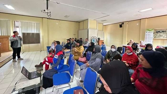 KPI Unit Balikpapan menggelar Focus Group Discussion (FGD) di Kantor Kelurahan Margasari pada Selasa (25/6/2024). Foto: HO/KPI Unit Balikpapan