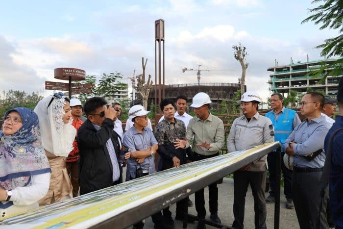 Peninjauan progres pembangunan infrastruktur ketenagalistrikan di Kawasan Nusantara pada Kamis (20/06/2024). Foto: HO/Humas OIKN