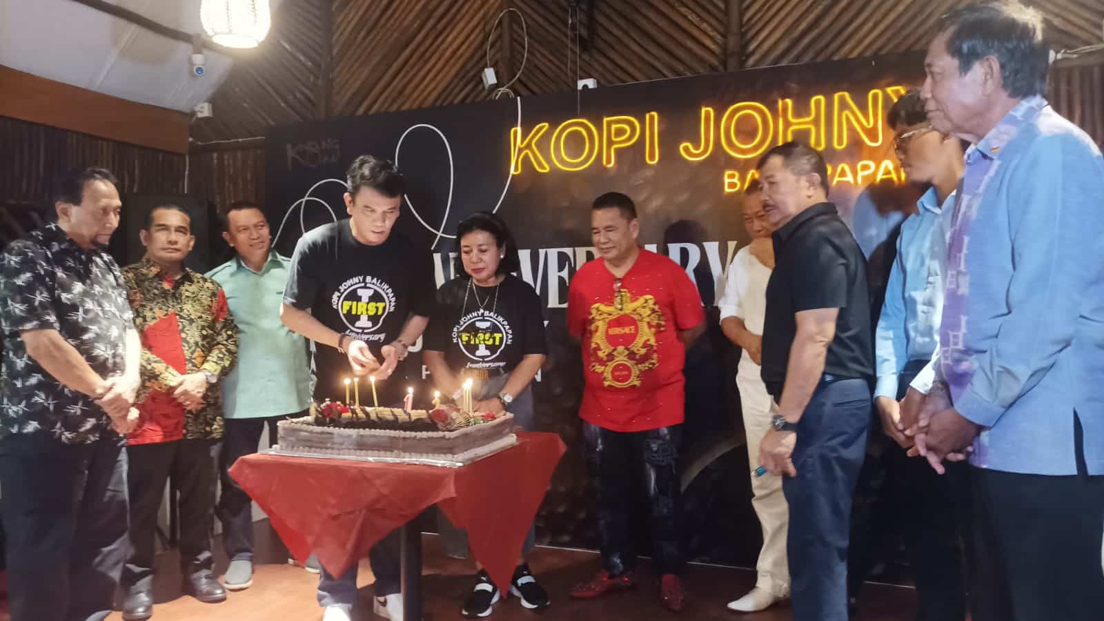 Perayaan satu tahun Kopi Johny di Kota Balikpapan, pada hari Sabtu (22/6/2024). Foto: BorneoFlash/Niken Sulastri