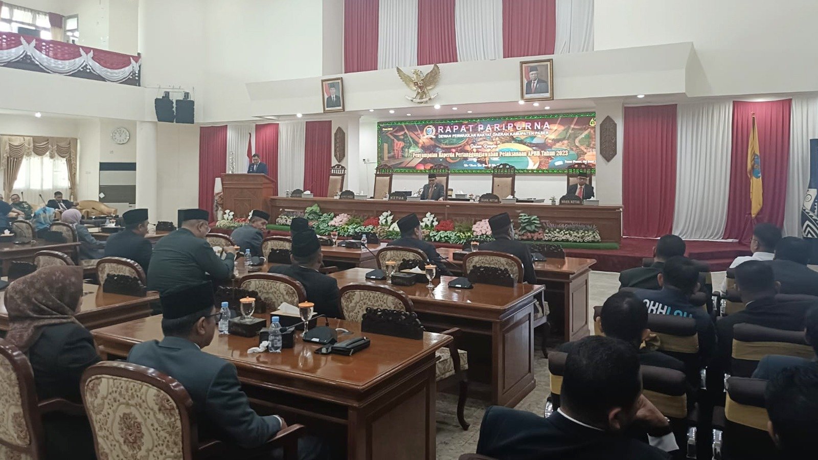Rapat Paripurna Laporan Rancangan Peraturan Daerah (Raperda) tentang Pertanggungjawaban pelaksanaan Anggaran Pendapatan Belanja Daerah (APBD) Kabupaten Paser 2023 di Ruang Baling Seloloi Sekretariat DPRD Paser, Kamis (6/6/2024). Foto:BorneoFlash/IST
