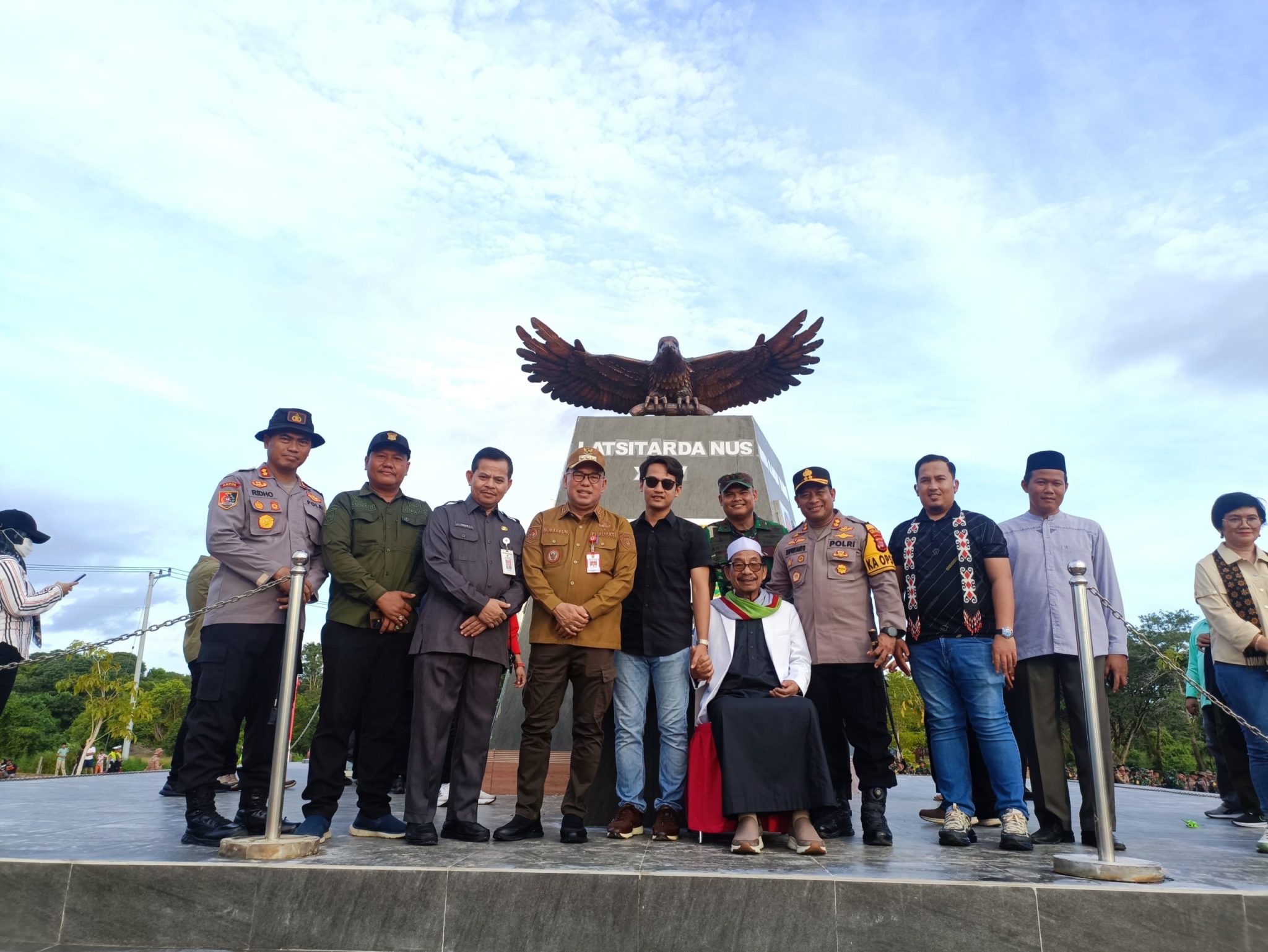 PJ Bupati mengukuhkan Latsitarda XLIV/2024 dengan peresmian Tugu, meninggalkan kenangan indah yang menginspirasi di Penajam Paser Utara. Foto: BorneoFlash.com/Ist