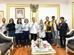 Foto Bersama PJ Bupati PPU, Makmur Marbun, Bersama Komite Ekonomi Kreatif sebagai langkah memajukan ekonomi dan pariwisata di Kabupaten Penajam Paser Utara.(Foto: BorneoFlash.com/Ist.