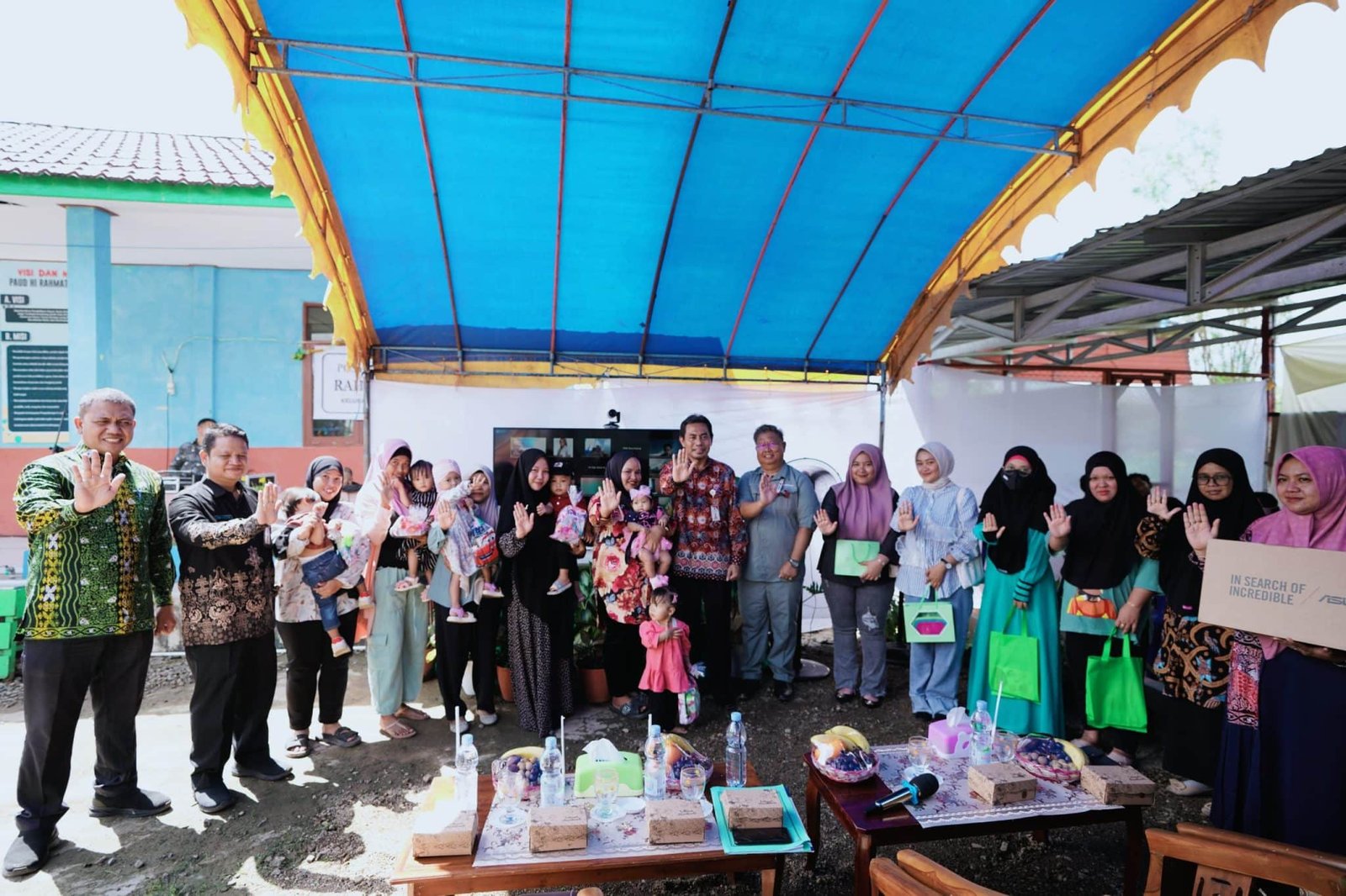 turut serta hadir Kepala Dinas Pengendalian Penduduk Keluarga Berencana Pemberdayaan Perempuan dan Perlindungan Anak (DP2KBP3A) Kabupaten Paser, Amir Faisol, menargetkan pada Juni ini persentase kunjungan bisa melonjak hingga 90%. Intervensi ini terus di lakukan pada Kick Off Intervensi Pencegahan Stunting, Foto: BorneoFlash.com/Ist