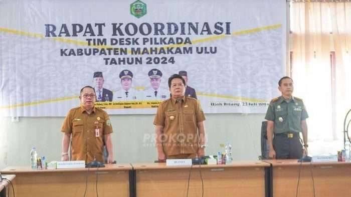 Bupati Mahulu Bonifasius Belawan Geh secara resmi membuka Rakor Tim Dukungan Elemen Satuan Kerja (DESK) Pilkada Serentak Bupati Mahulu Bonifasius Belawan Geh secara resmi membuka Rakor Tim Dukungan Elemen Satuan Kerja (DESK) Pilkada Serentak, Selasa (23/07/2024). Foto: HO/Prokopim Mahulu
