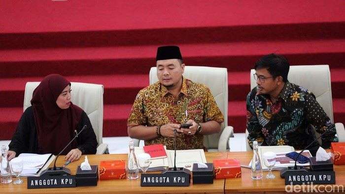Mochammad Afifudin (tengah). Foto: IST/Detikcom/Agung Pambudhy