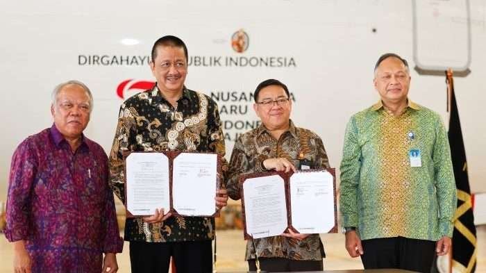 Otorita Ibu Kota Nusantara (IKN) dan Garuda Group tandatangani perjanjian kerja sama di Garuda Maintenance Facilities, Bandara Soekarno Hatta, Tangerang pada Jumat (26/7/2024). Foto: HO/Humas Otorita IKN