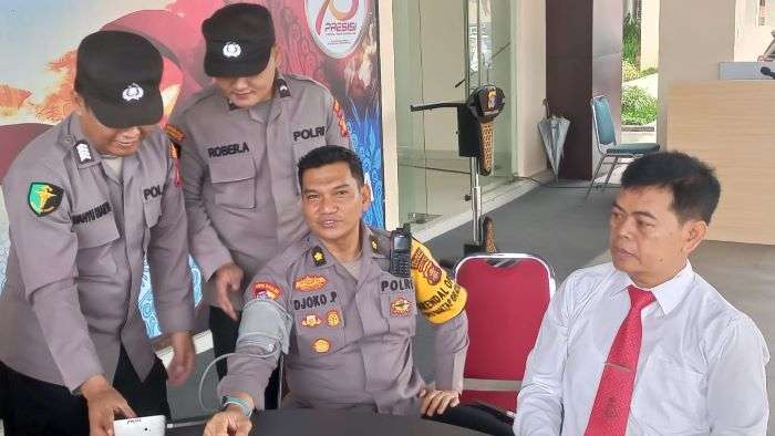 Pelaksanaan Pemeriksaan kesehatan di Polresta Balikpapan, pada hari Senin (22/7/2024). Foto: HO/Humas Polda Kaltim
