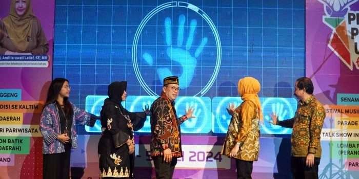 Pj Bupati PPU Makmur Marbun, saat membuka PPU Fest 2024 yang digelar di halaman Stadion Panglima Sentik, Kilometer 09, Kelurahan Nipah-Nipah, pada Senin (1/7/2024) malam. Foto: IST/DiskominfoPPU