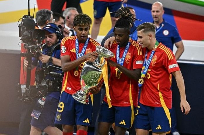 Spanyol Juara Piala Eropa Kali Keempat, Kalahkan Inggris 2-1 di Final