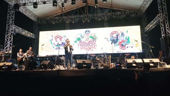 Wali Kota Balikpapan H Rahmad Mas'ud Saat Hadir di Hiburan Rakyat yang digelar pada hari Selasa (9/7/2024) Malam di Balikpapan Sport and Convention Center (BSCC)/DOME. Foto: BorneoFlash/Niken Sulastri