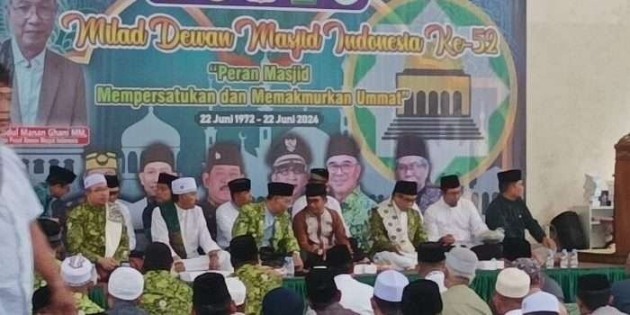 Wali Kota Balikpapan H. Rahmad Mas'ud menghadiri perayaan milad ke 52 Dewan Masjid Indonesia (DMI) di Masjid Madinatul Iman Islamic Center Balikpapan, pada hari Sabtu (6/7/2024). Foto: BorneoFlash/Niken Sulastri