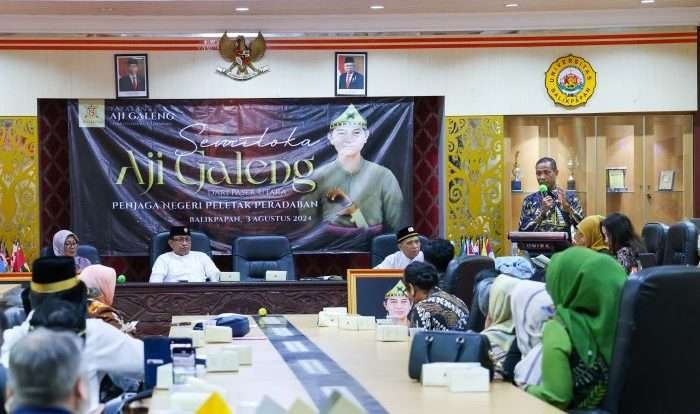 Otorita IKN menghadiri kegiatan semiloka yang diadakan oleh Yayasan Aji Galeng dengan tema "Semiloka Aji Galeng dari Paser Utara Penjaga Negeri Peletak Peradaban" di Universitas Balikpapan pada Sabtu (03/08/2024). Foto: HO/Humas Otorita IKN