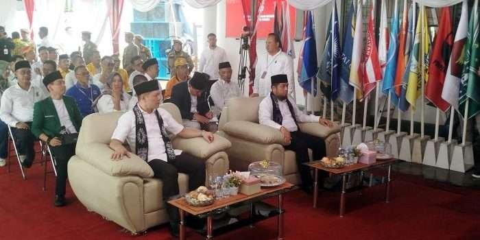 Fahmi Fadli-Ikhwan Antasari Jadi Pasangan Pertama Yang Mendaftar ke KPU Paser